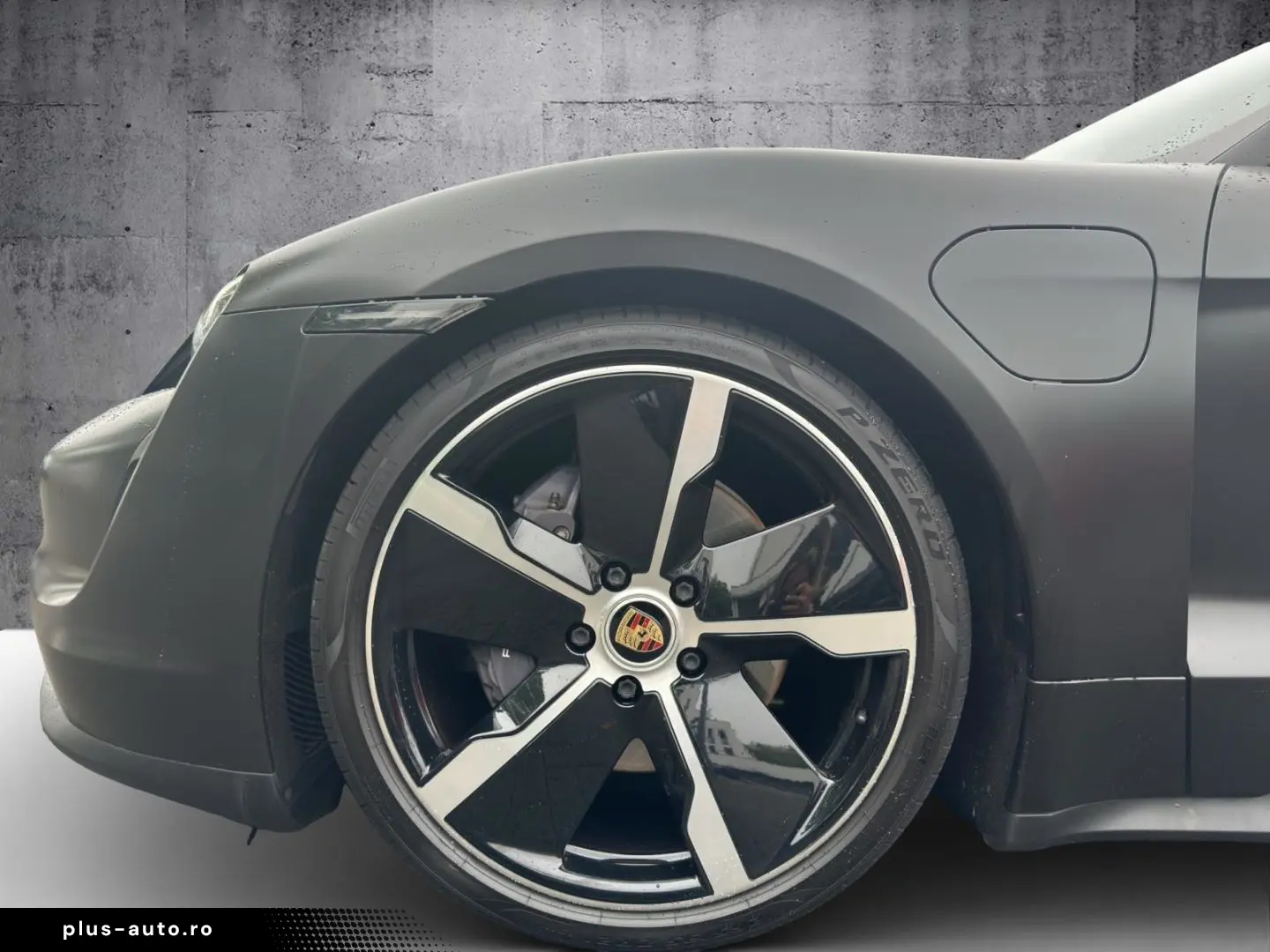 PORSCHE Taycan Sport-Chrono-Paket Sound-System BOSE
