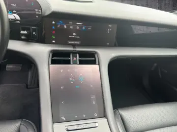 PORSCHE Taycan Sport-Chrono-Paket Sound-System BOSE