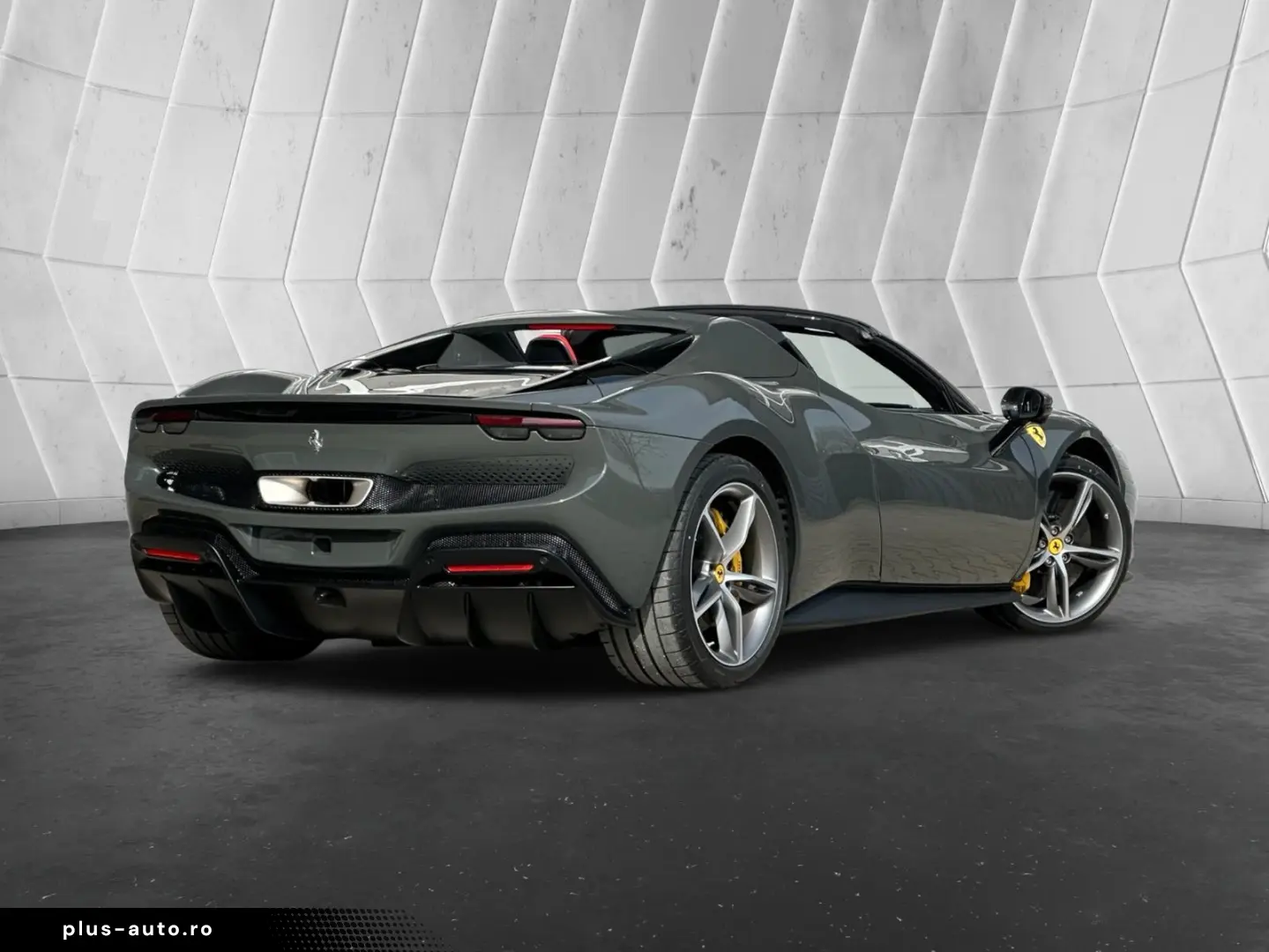 FERRARI 296 GTS CARBON