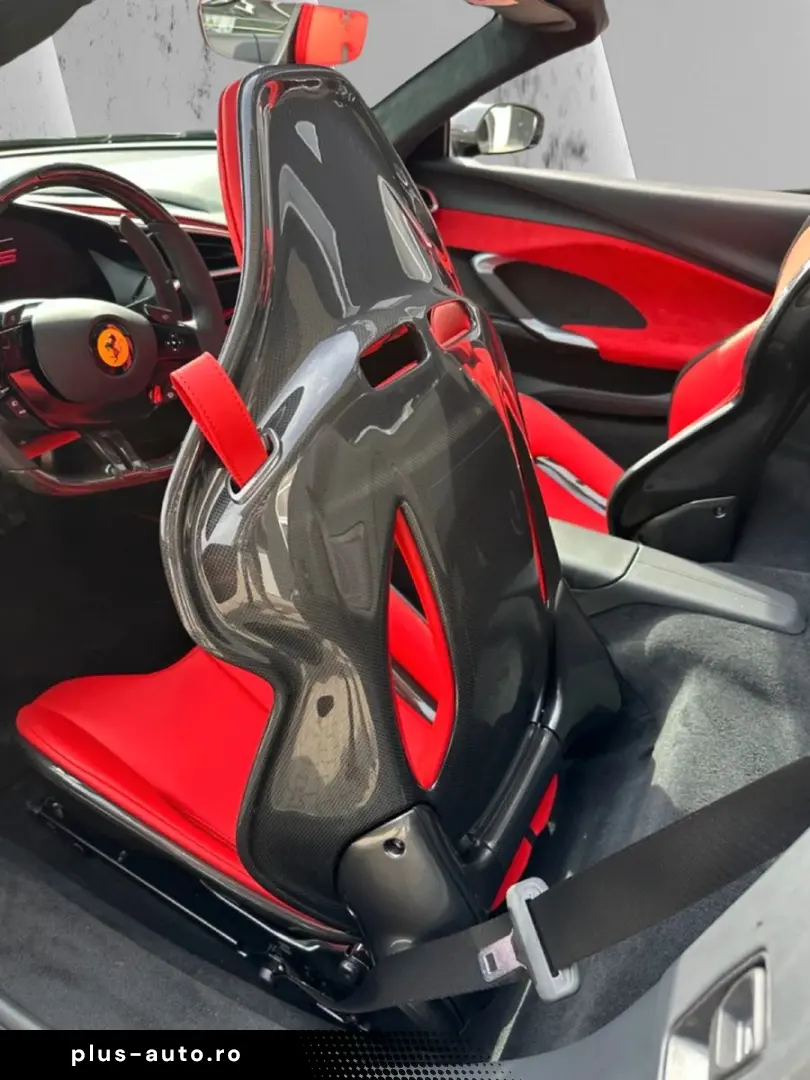 FERRARI 296 GTS CARBON