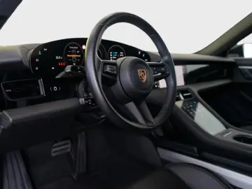 PORSCHE Approved 07 27   Pano