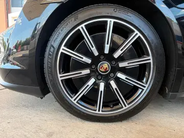 PORSCHE Approved 07 27   Pano