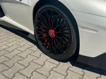LAMBORGHINI Aventador LP 750-4 SV Roadster Carbon