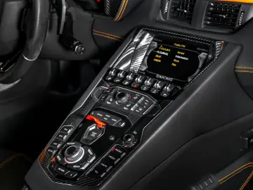 LAMBORGHINI Aventador S LP 740-4  CAPRISTO LIFT CAM CARBON