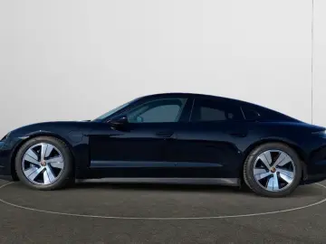 Porsche Taycan 79 kWh BOSE ACC NAVI STHZ LED APP SHZ