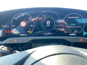 Porsche Taycan 79 kWh BOSE ACC NAVI STHZ LED APP SHZ