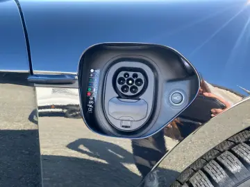 Porsche Taycan 79 kWh BOSE ACC NAVI STHZ LED APP SHZ