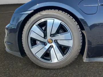 Porsche Taycan 79 kWh BOSE ACC NAVI STHZ LED APP SHZ