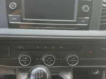 VW T6 Caravelle 2 0TDI  Trendline DAB 9Sitze APP MF