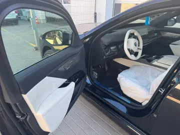 BMW 740 xDrive M Sport Pro - MY 2027 - LIVRARE RAPIDA!