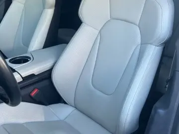 PORSCHE Taycan Sport Turismo Matrix Pano HeadUP 360Grad