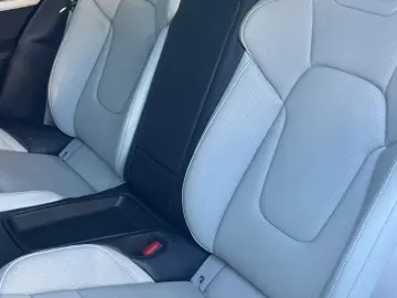 PORSCHE Taycan Sport Turismo Matrix Pano HeadUP 360Grad