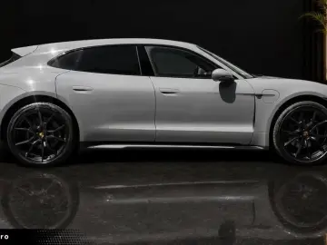 PORSCHE Taycan Sport Turismo Matrix Pano HeadUP 360Grad