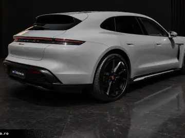 PORSCHE Taycan Sport Turismo Matrix Pano HeadUP 360Grad
