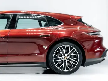 PORSCHE Taycan Sport Turismo InnoDrive Head-Up 1. Hand