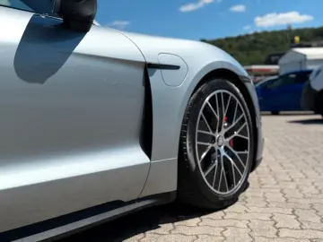 PORSCHE Taycan Sport Turismo 4 S Performancebatterie Plu