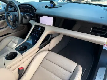 PORSCHE Taycan Sport Turismo 4 S Performancebatterie Plu
