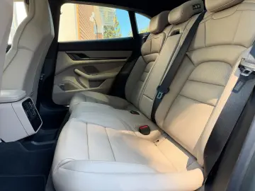 PORSCHE Taycan Sport Turismo 4 S Performancebatterie Plu