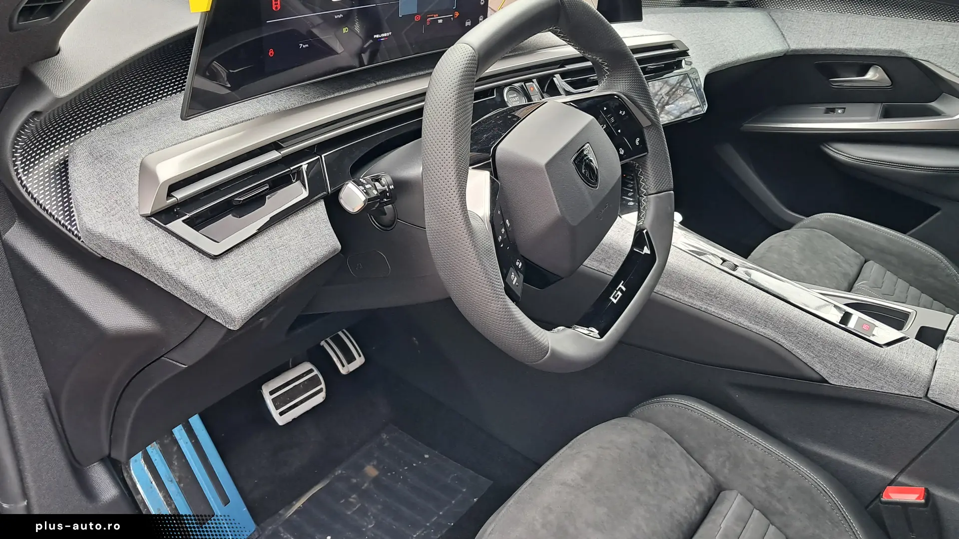 PEUGEOT 5008 GT 1.2 Hybrid 145 CP automata