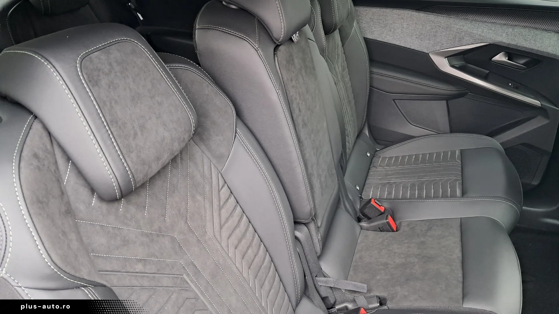 PEUGEOT 5008 GT 1.2 Hybrid 145 CP automata