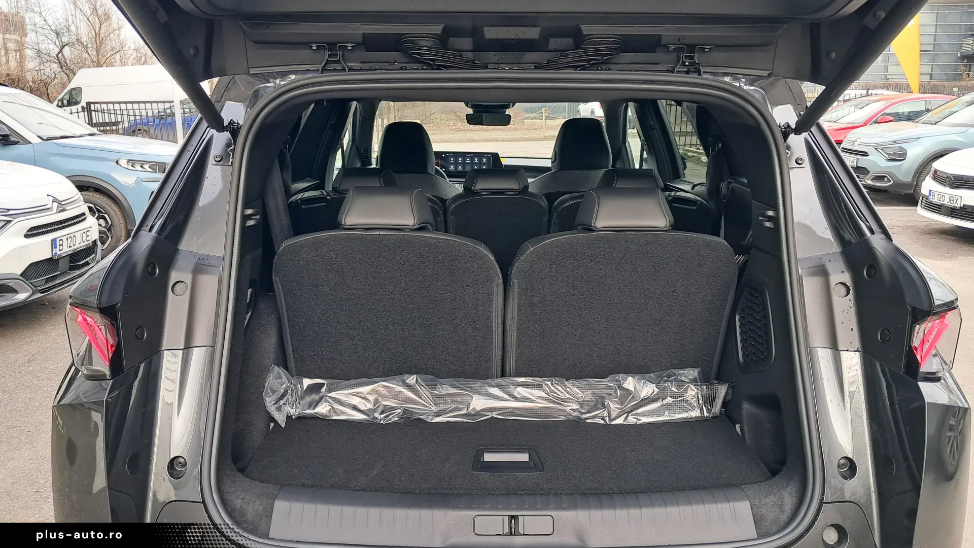 PEUGEOT 5008 GT 1.2 Hybrid 145 CP automata
