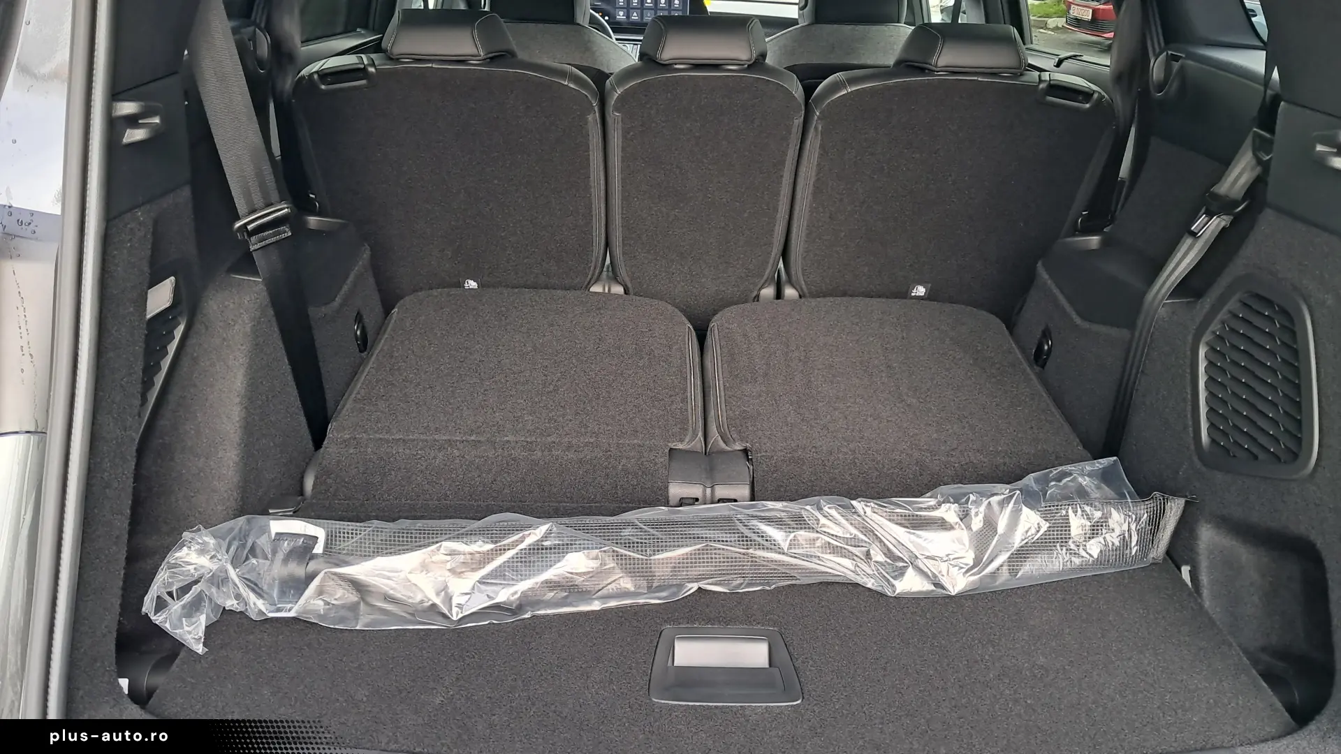 PEUGEOT 5008 GT 1.2 Hybrid 145 CP automata