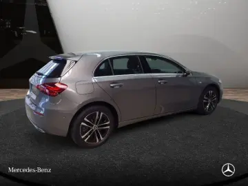 Mercedes-Benz A 250 e-Hybrid Progressive
