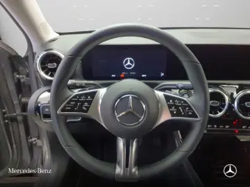 Mercedes-Benz A 250 e-Hybrid Progressive
