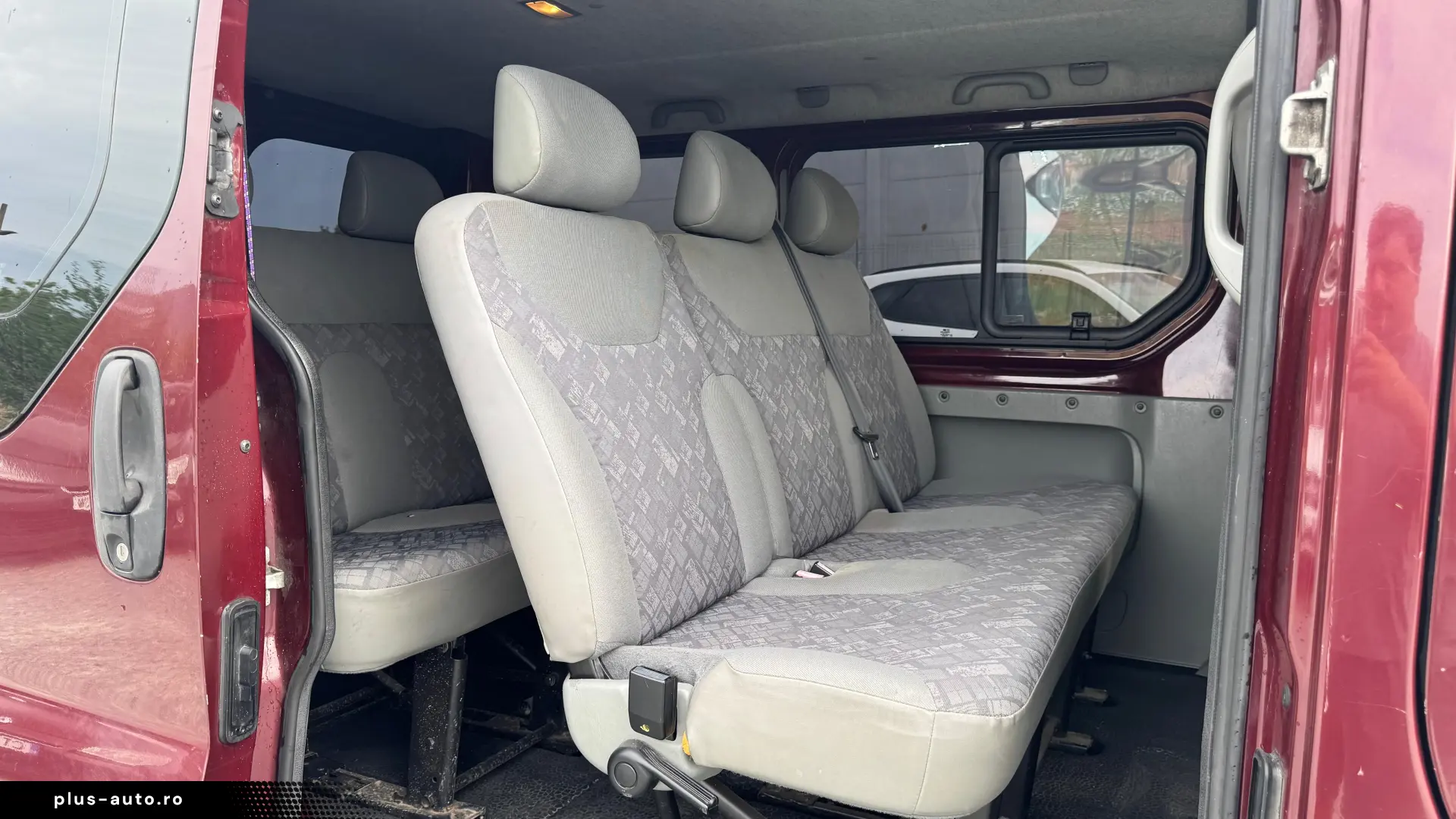Opel Vivaro - Km. certificati! Rate fara avans!