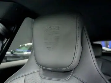 Porsche Taycan 4S Cross Turismo 93.4 kWh - Afterastur