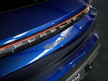 Porsche Taycan 4S Cross Turismo 93.4 kWh - Afterastur