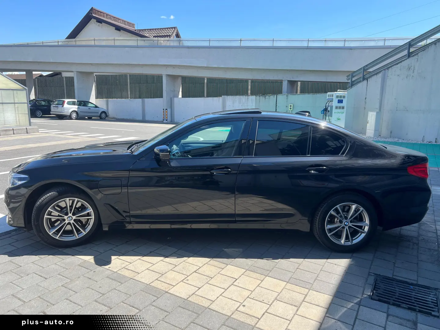 BMW Seria 5 530e iPerformance Aut. Luxury Line