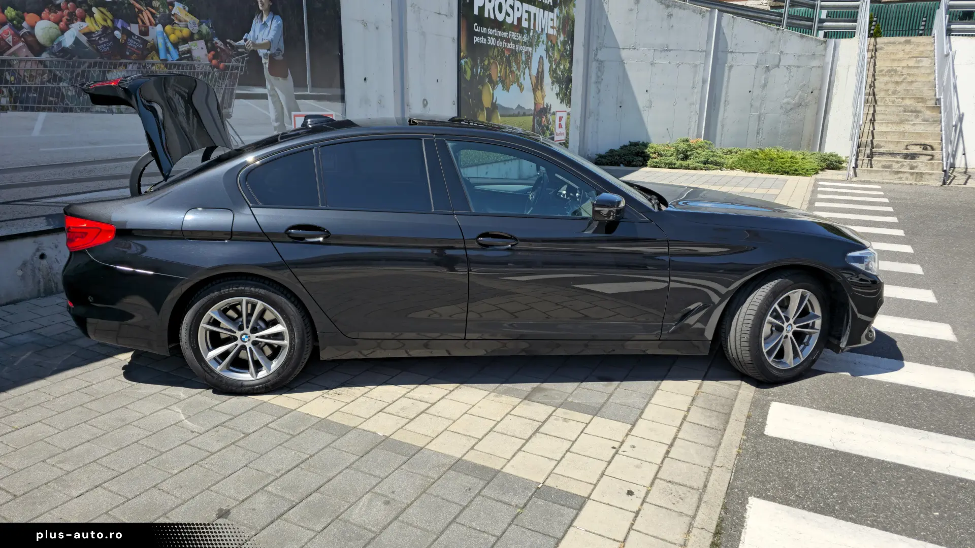 BMW Seria 5 530e iPerformance Aut. Luxury Line