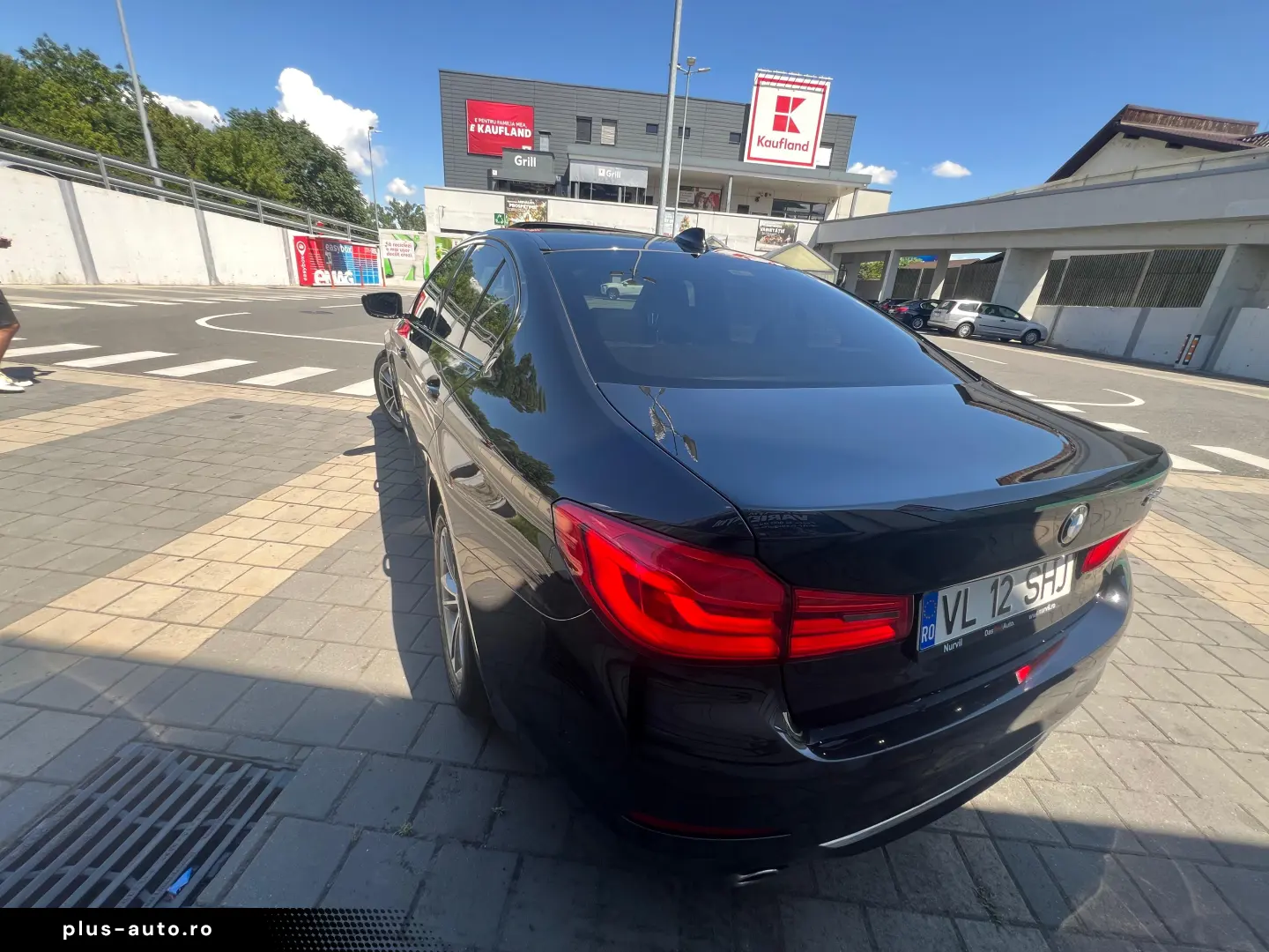 BMW Seria 5 530e iPerformance Aut. Luxury Line