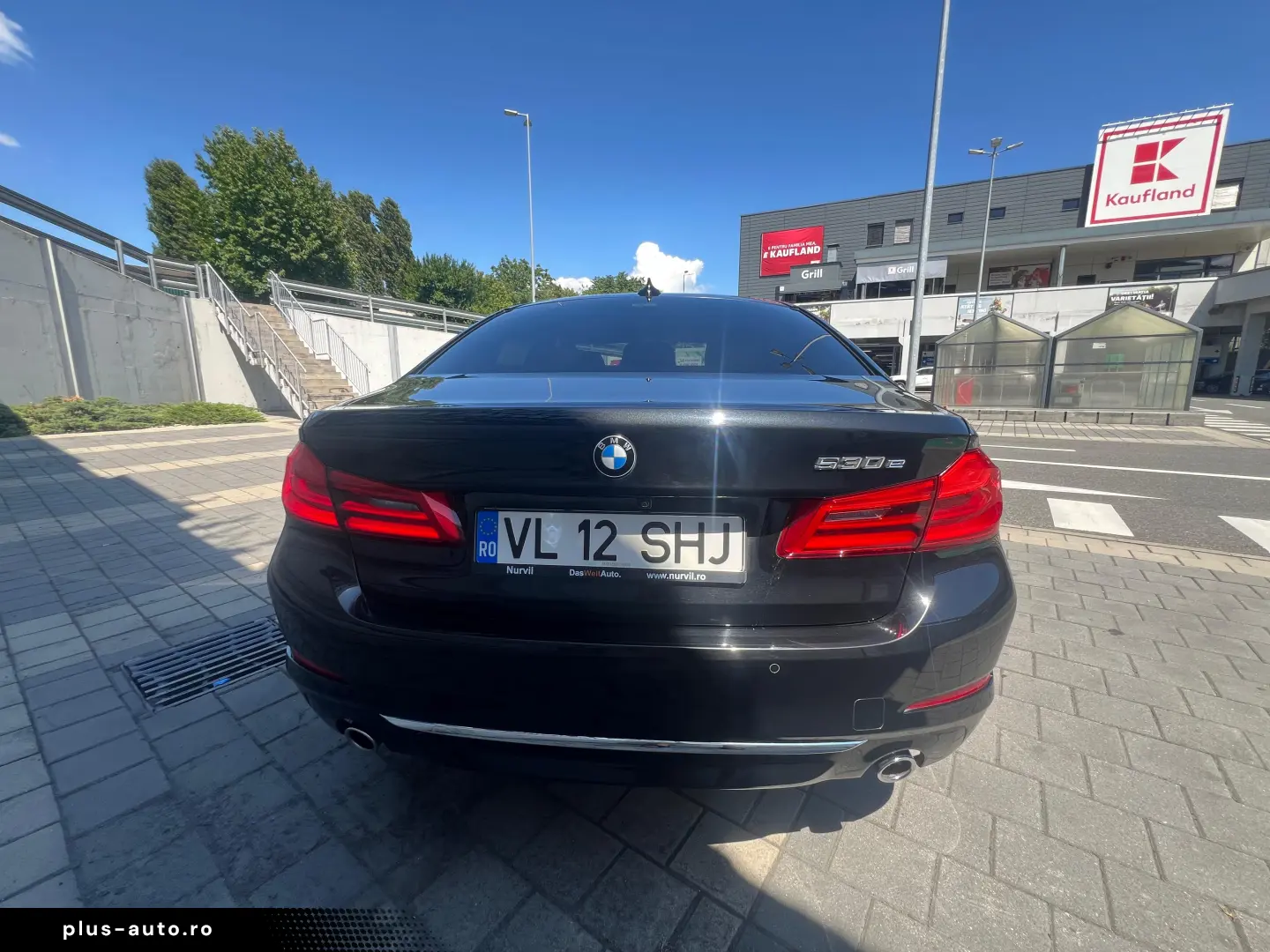 BMW Seria 5 530e iPerformance Aut. Luxury Line