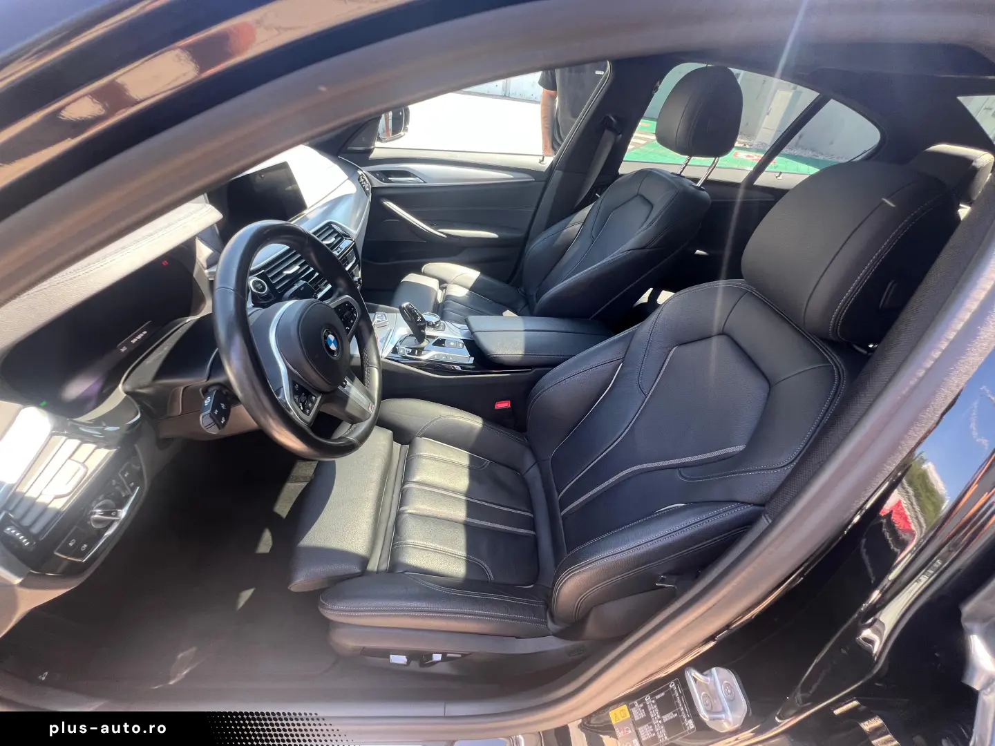 BMW Seria 5 530e iPerformance Aut. Luxury Line