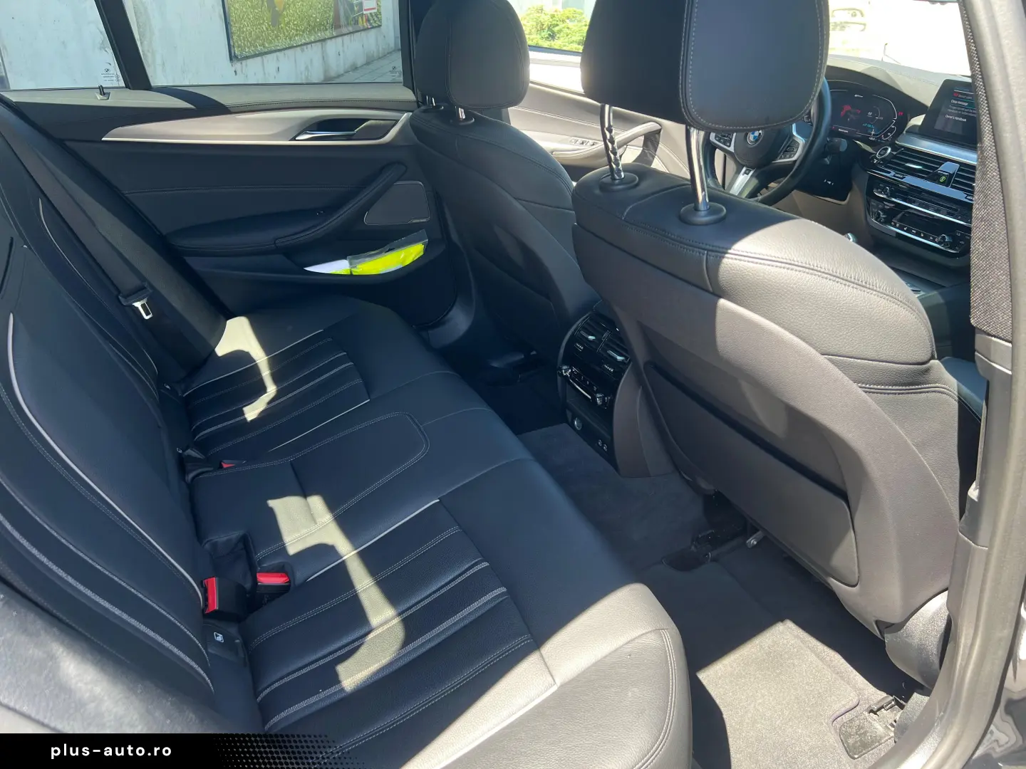 BMW Seria 5 530e iPerformance Aut. Luxury Line