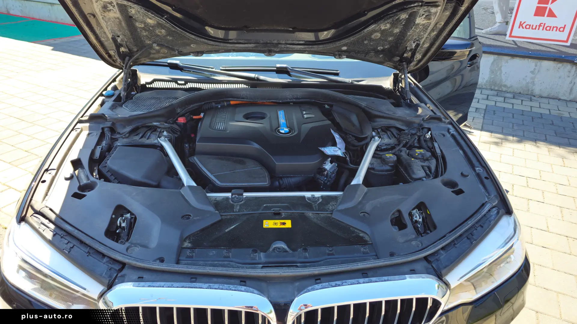 BMW Seria 5 530e iPerformance Aut. Luxury Line