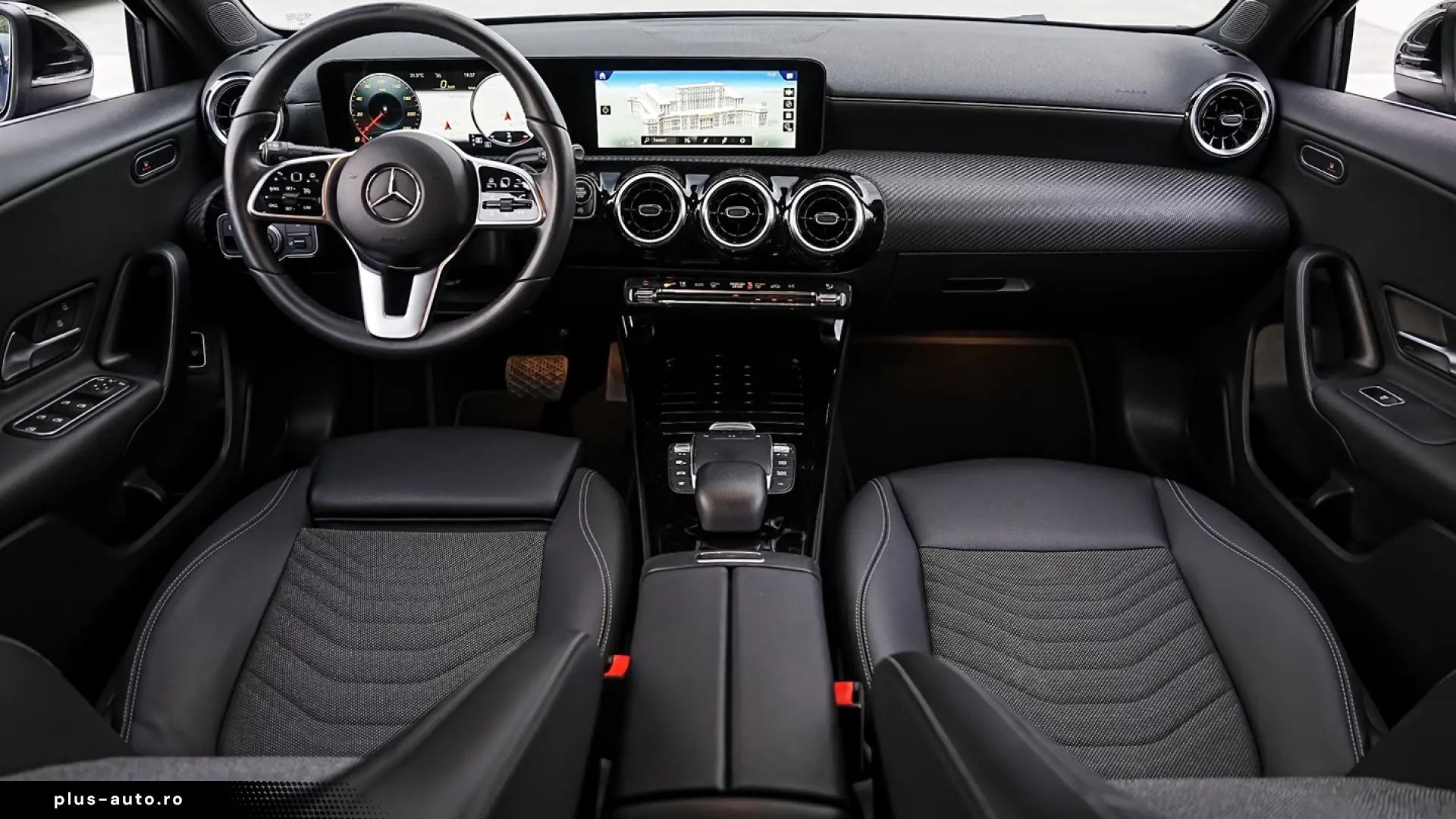 Mercedes-Benz A 180 Sedan 7G-DCT Style