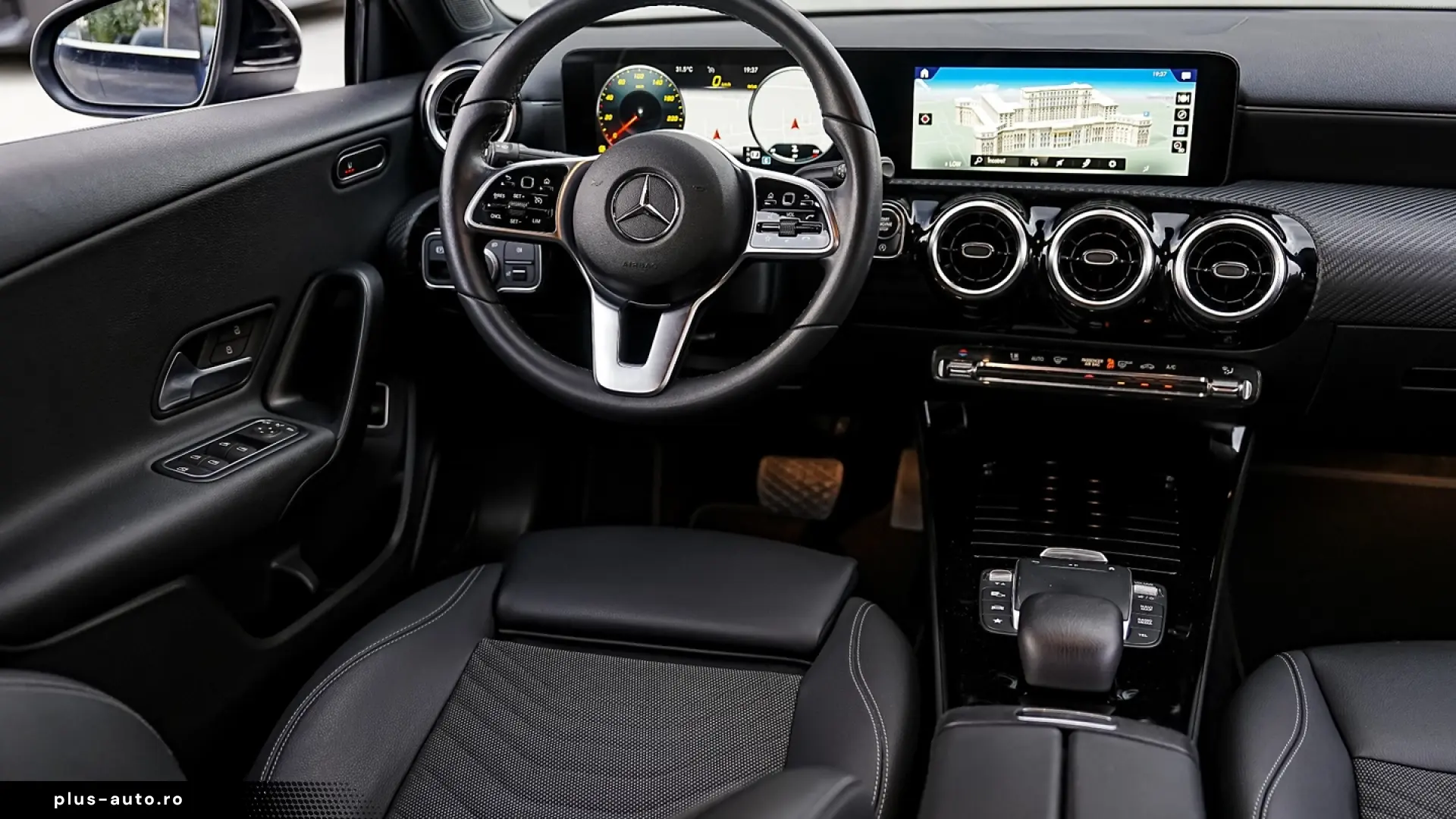 Mercedes-Benz A 180 Sedan 7G-DCT Style