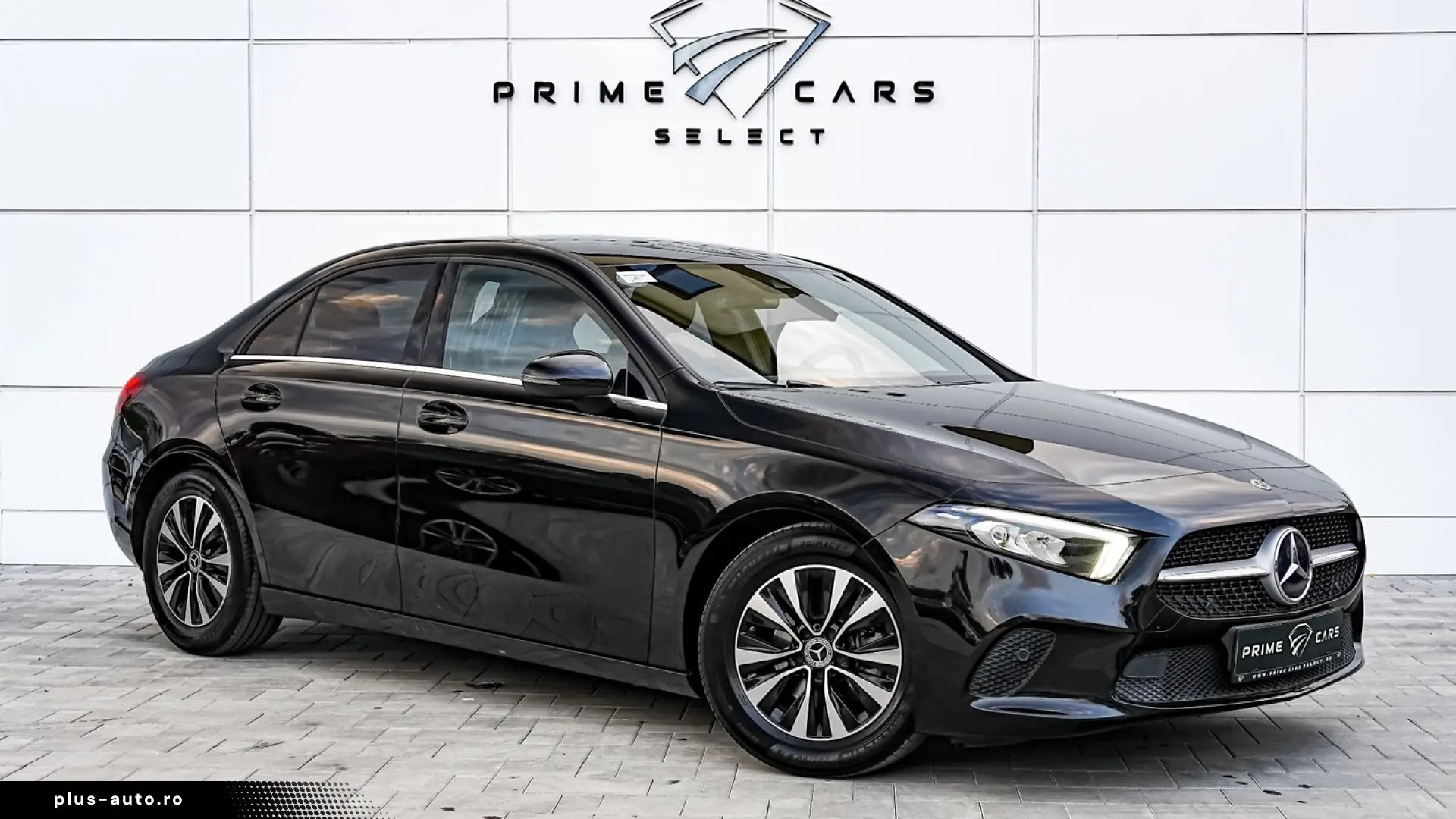 Mercedes-Benz A 180 Sedan 7G-DCT Style