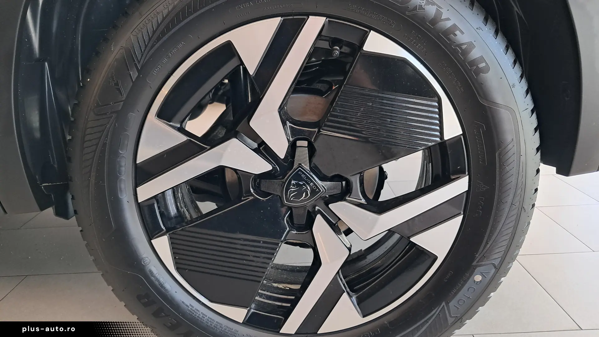PEUGEOT 2008 Allure 1.2 Hybrid 145 CP automata