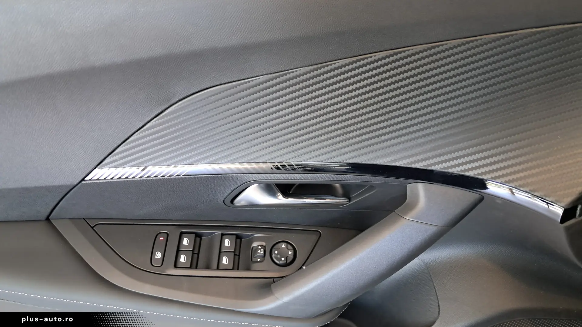 PEUGEOT 2008 Allure 1.2 Hybrid 145 CP automata