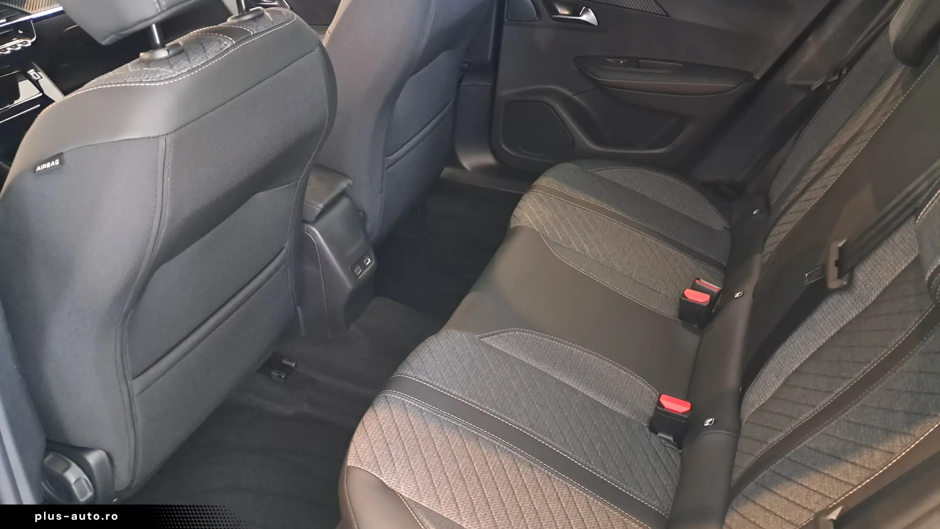 PEUGEOT 2008 Allure 1.2 Hybrid 145 CP automata
