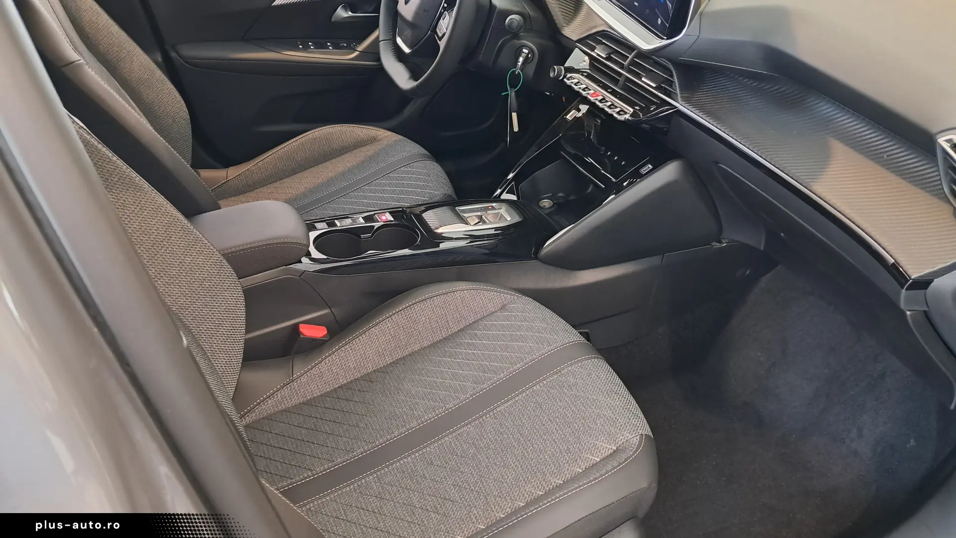 PEUGEOT 2008 Allure 1.2 Hybrid 145 CP automata