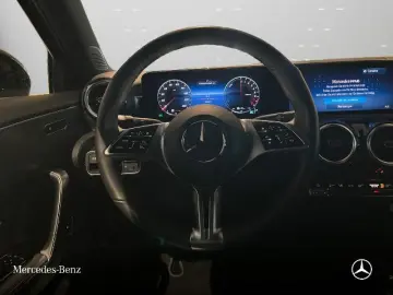 Mercedes-Benz A 250 e-Hybrid Progressive