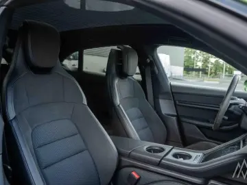 PORSCHE Taycan Sport Turismo 381PS Porsche Approved 2034