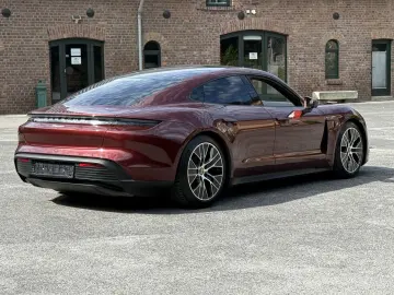 PORSCHE Taycan Basis HEAD-UP PANORAMA 20 TURBO BOSE PRSE