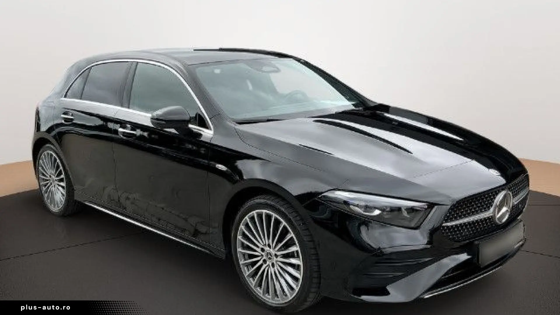 OCAZIE!!!  Mercedes-Benz A 250 e Hybrid DB7 Edition AMG-Line