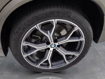 BMW X5 xDrive30d M Sport AHK Harman K Kamera LED